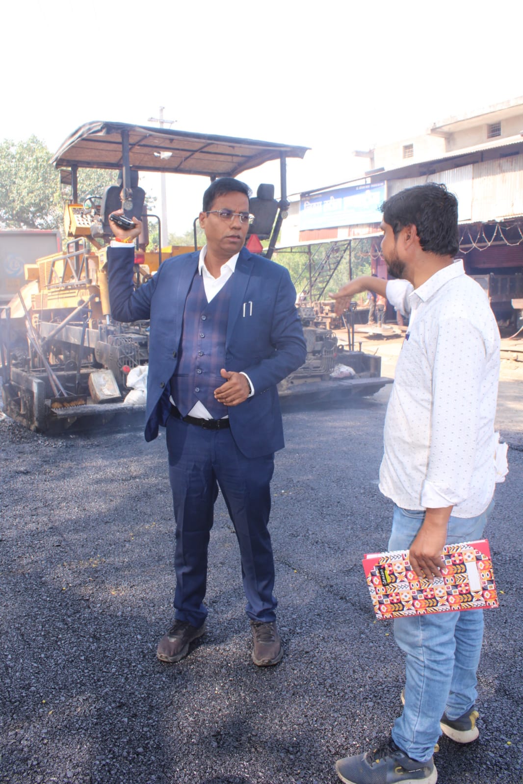 राष्ट्रीय राजमार्ग के सड़क निर्माण कार्य का कलेक्टर डॉ संजय कन्नौजे ने किया अवलोकन…